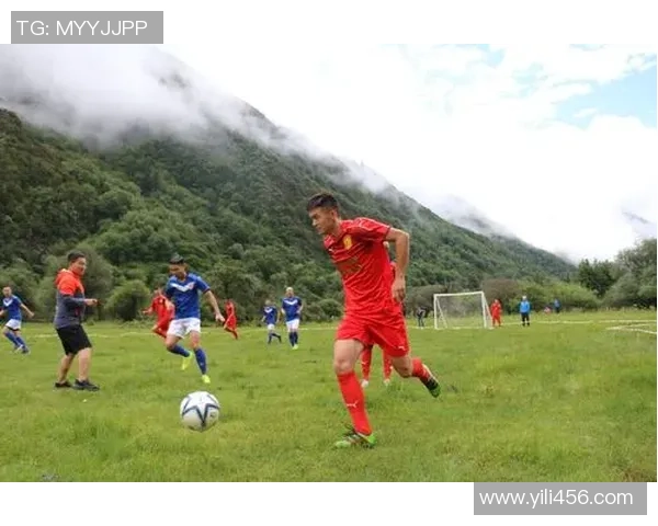 玻利瓦尔与德芬的较量：足球激情与战术智慧的巅峰对决